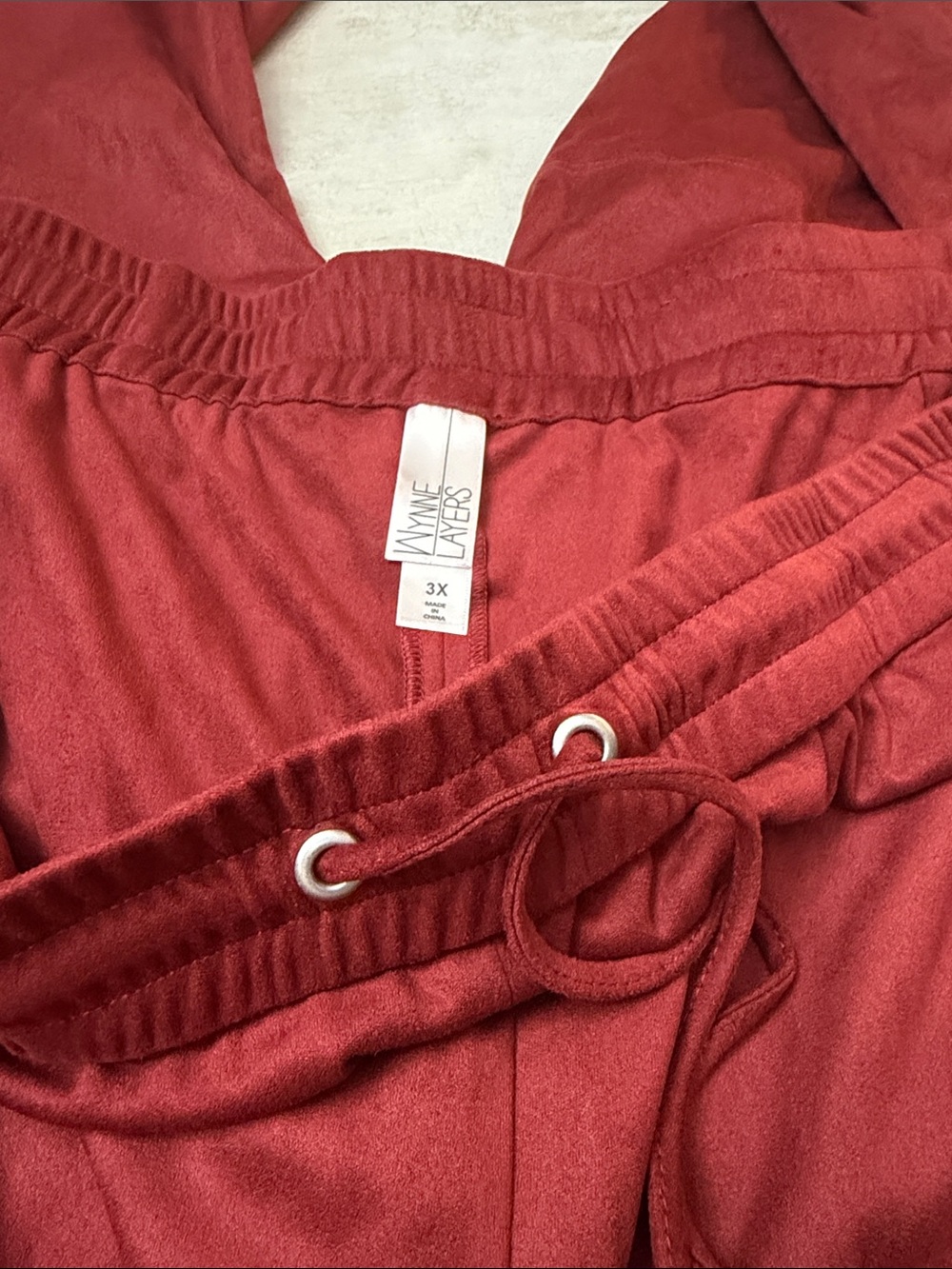 WYNNE LAYERS Women's 3X Rust Red Drawstring Pants. Faux suede feel